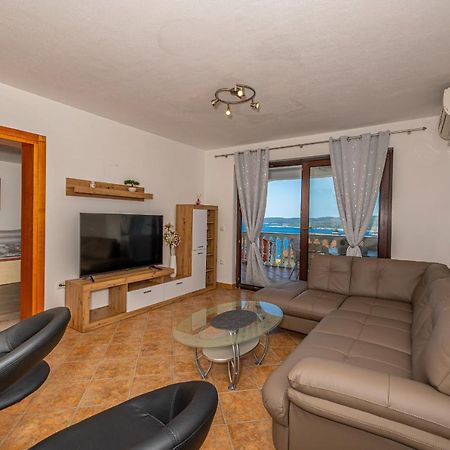 Apartments Lacic 2 Цриквеница Экстерьер фото