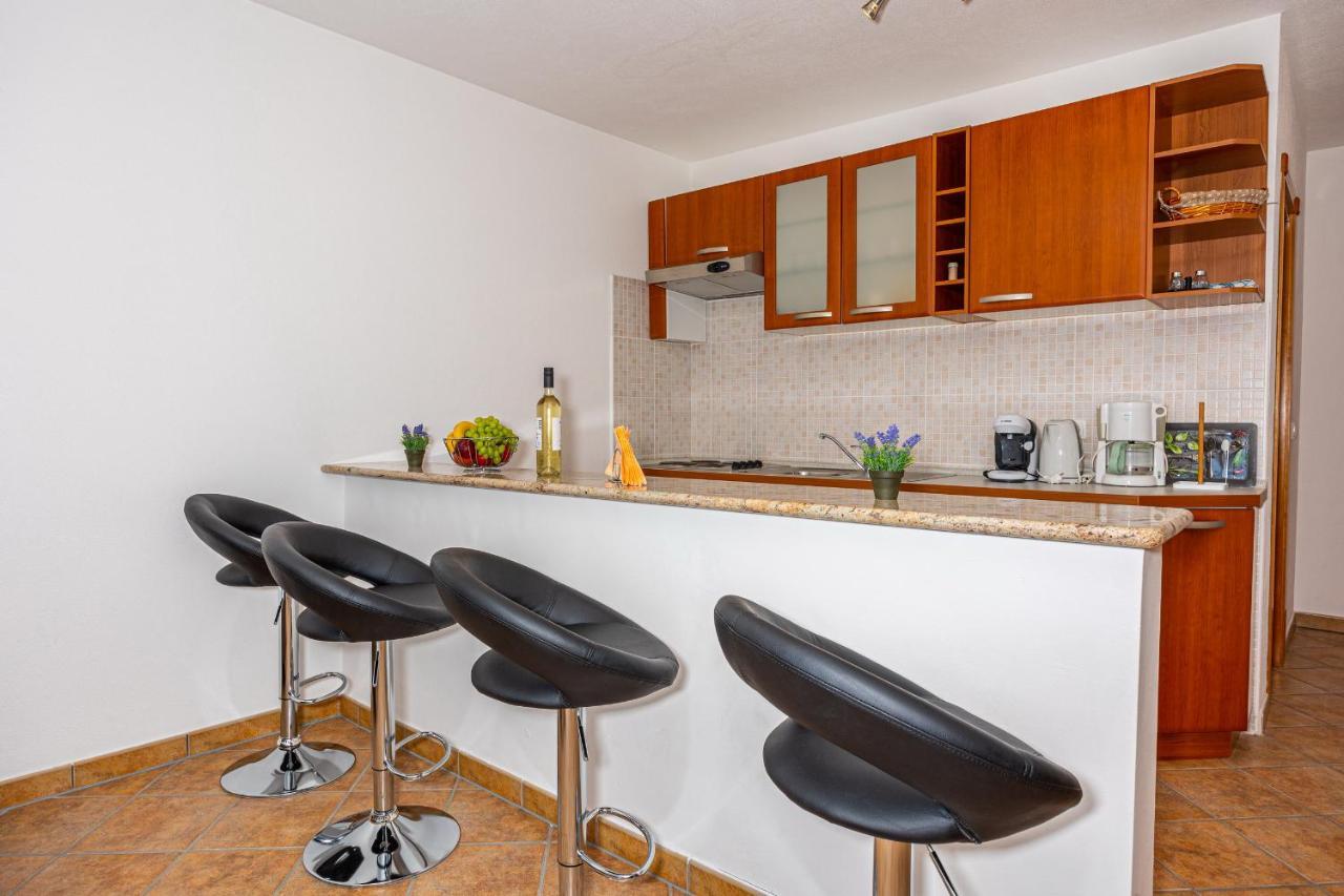 Apartments Lacic 2 Цриквеница Экстерьер фото