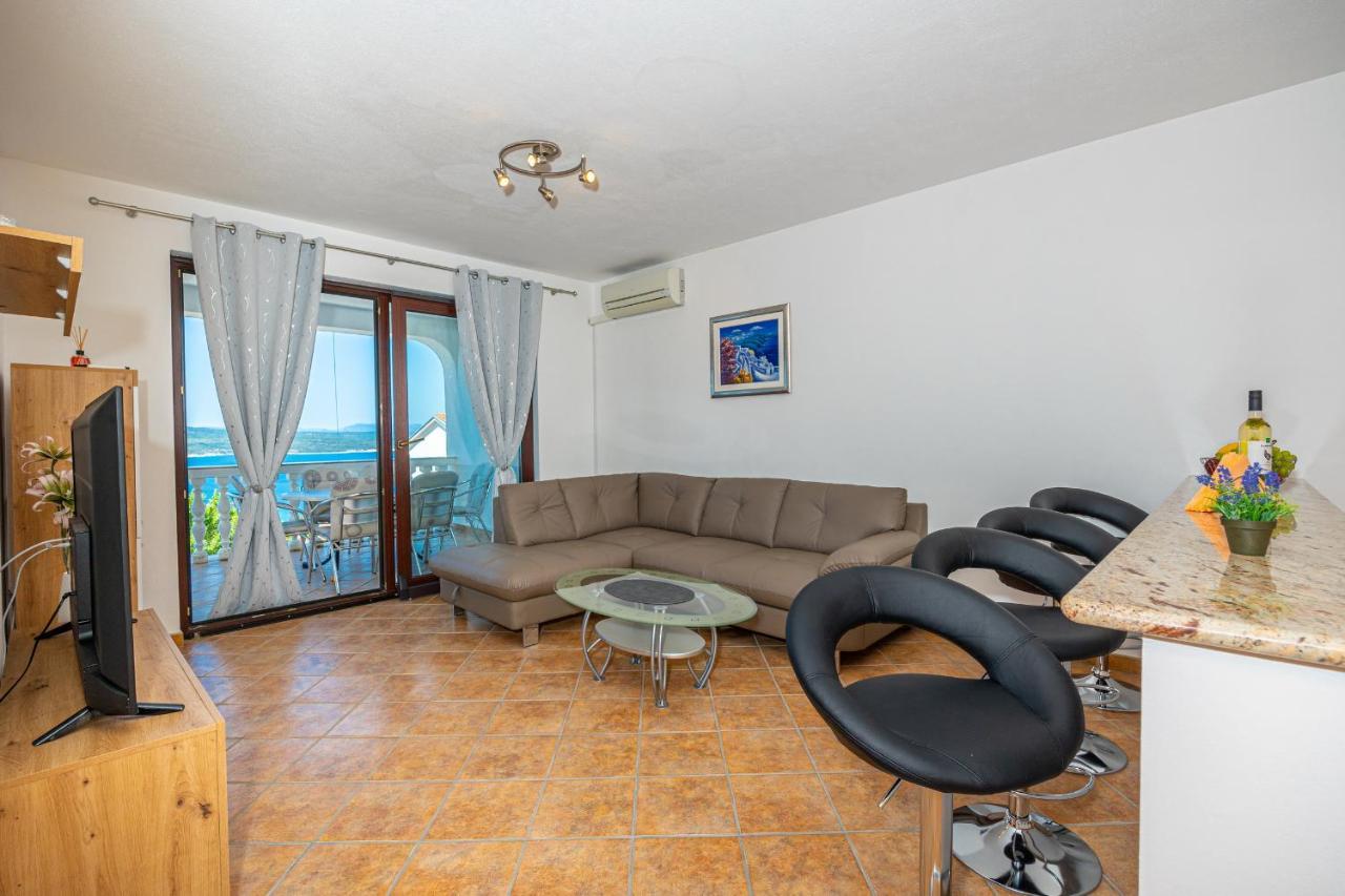 Apartments Lacic 2 Цриквеница Экстерьер фото