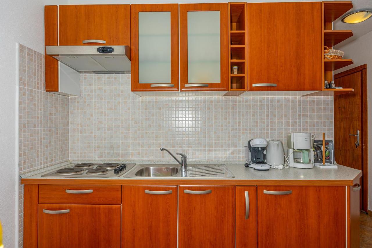 Apartments Lacic 2 Цриквеница Экстерьер фото