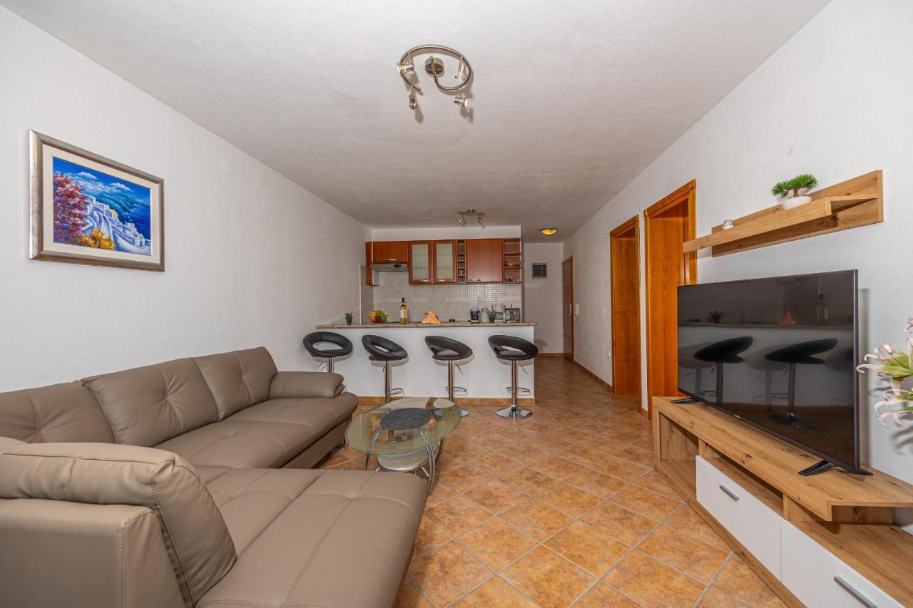 Apartments Lacic 2 Цриквеница Экстерьер фото