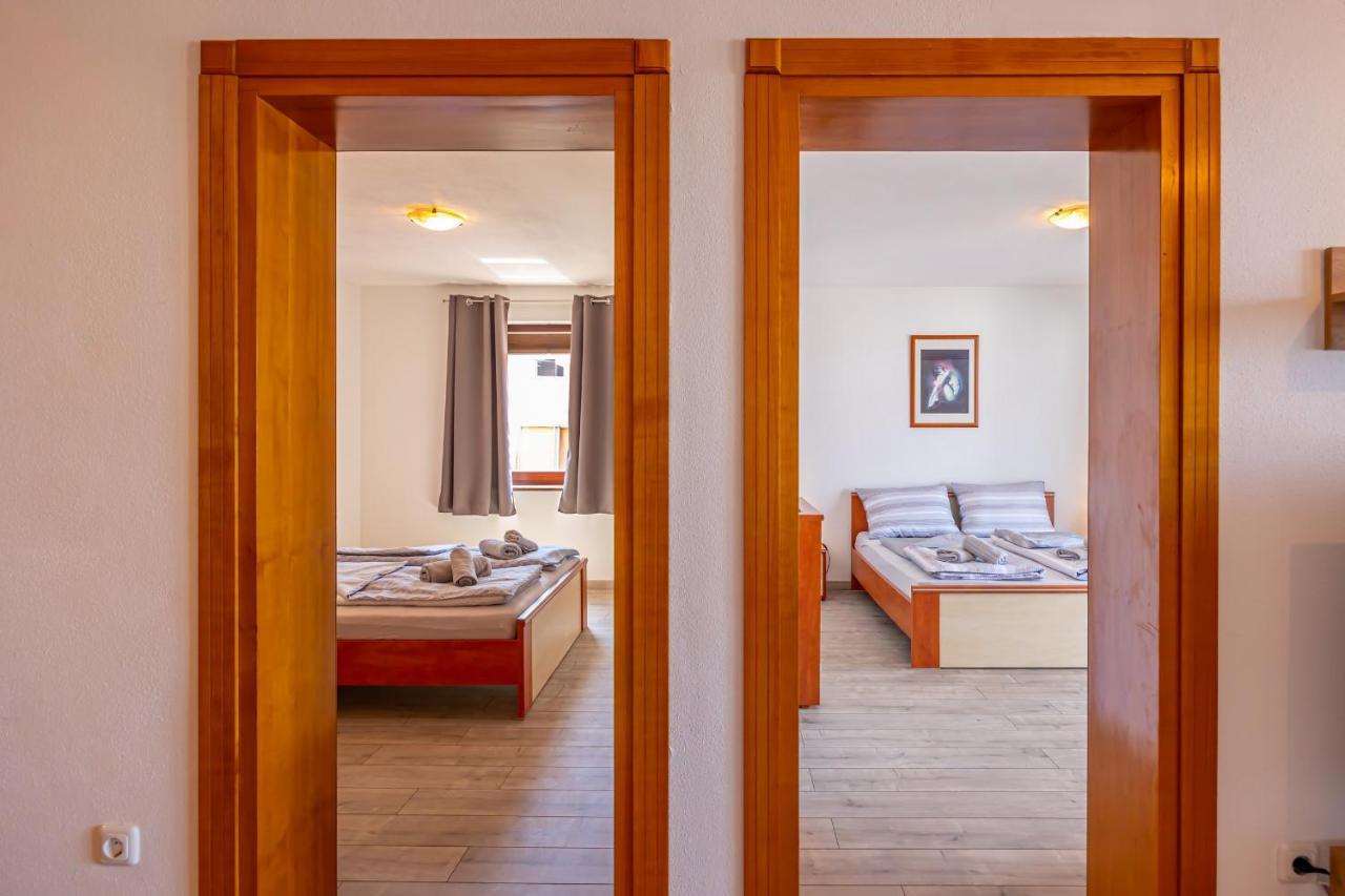 Apartments Lacic 2 Цриквеница Экстерьер фото